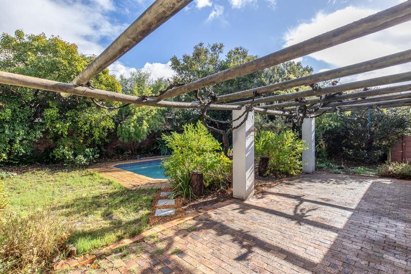 4 Bedroom Property for Sale in Constantia Western Cape